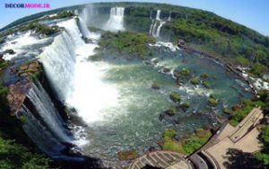 استخر شنای شیطان. آبشار ویکتوریا در آفریقا